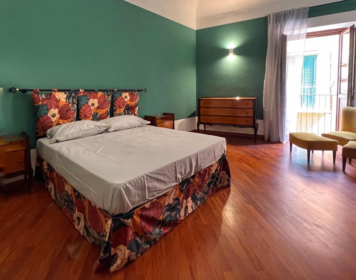 Le Radici Casa Vacanze ปาแลร์โม ภายนอก รูปภาพ