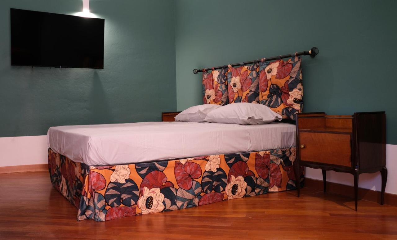 Le Radici Casa Vacanze ปาแลร์โม ภายนอก รูปภาพ